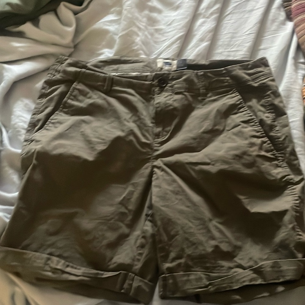 old navy size 6 capris